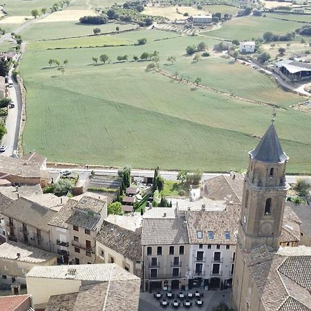 Apartamentos Vino Tinto Y Restaurante Tomate Rosa Adahuesca Kültér fotó