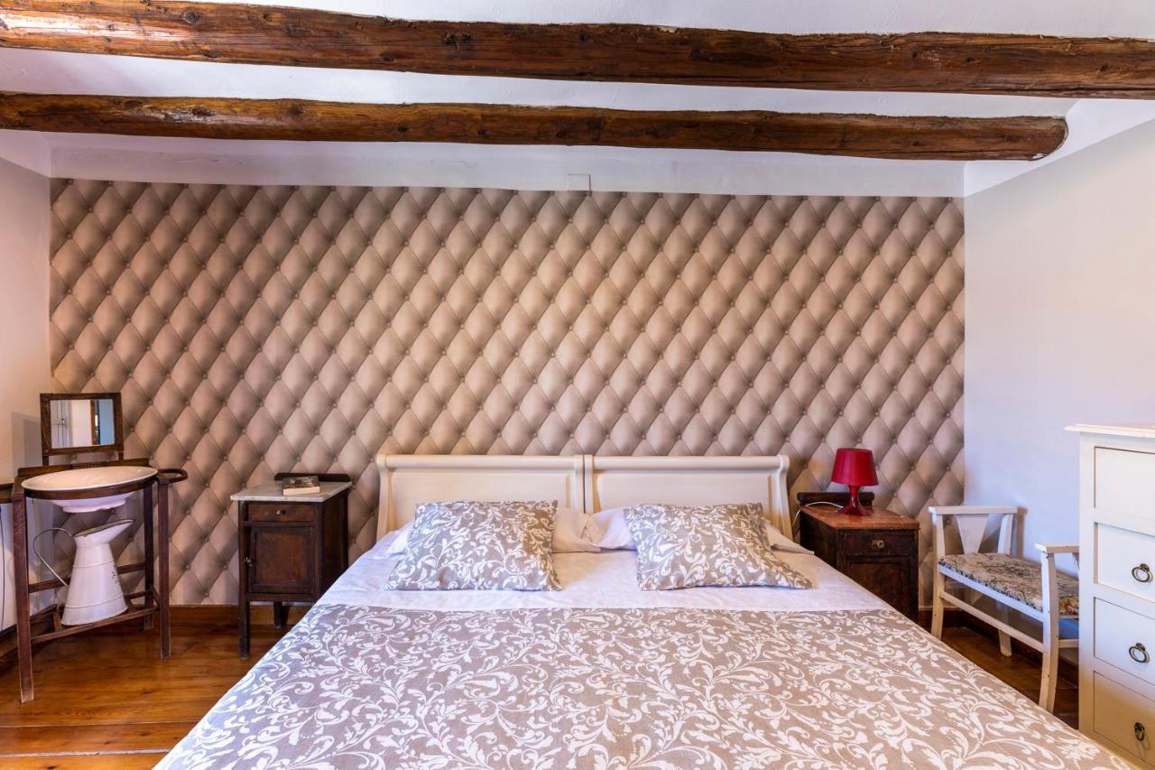 Apartamentos Vino Tinto Y Restaurante Tomate Rosa Adahuesca Kültér fotó