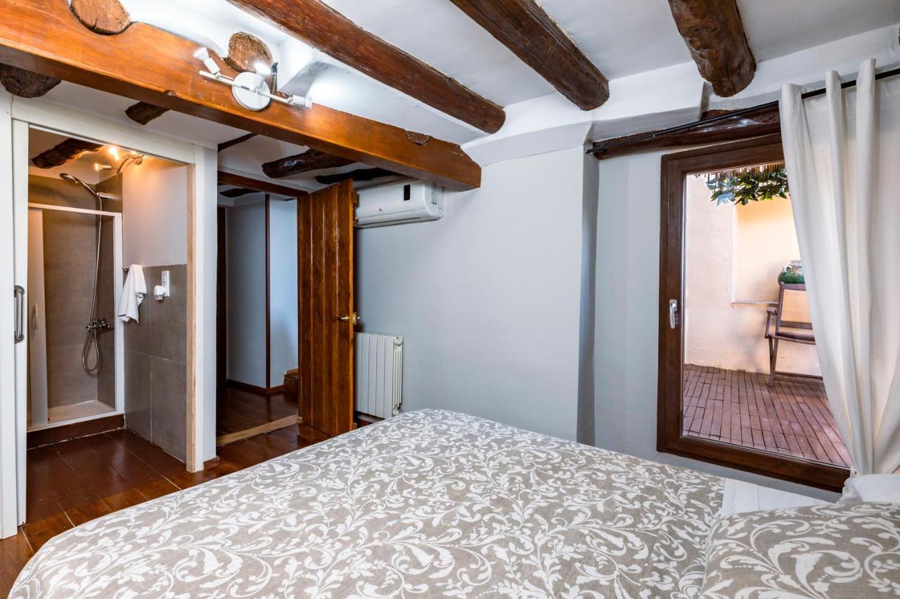 Apartamentos Vino Tinto Y Restaurante Tomate Rosa Adahuesca Kültér fotó