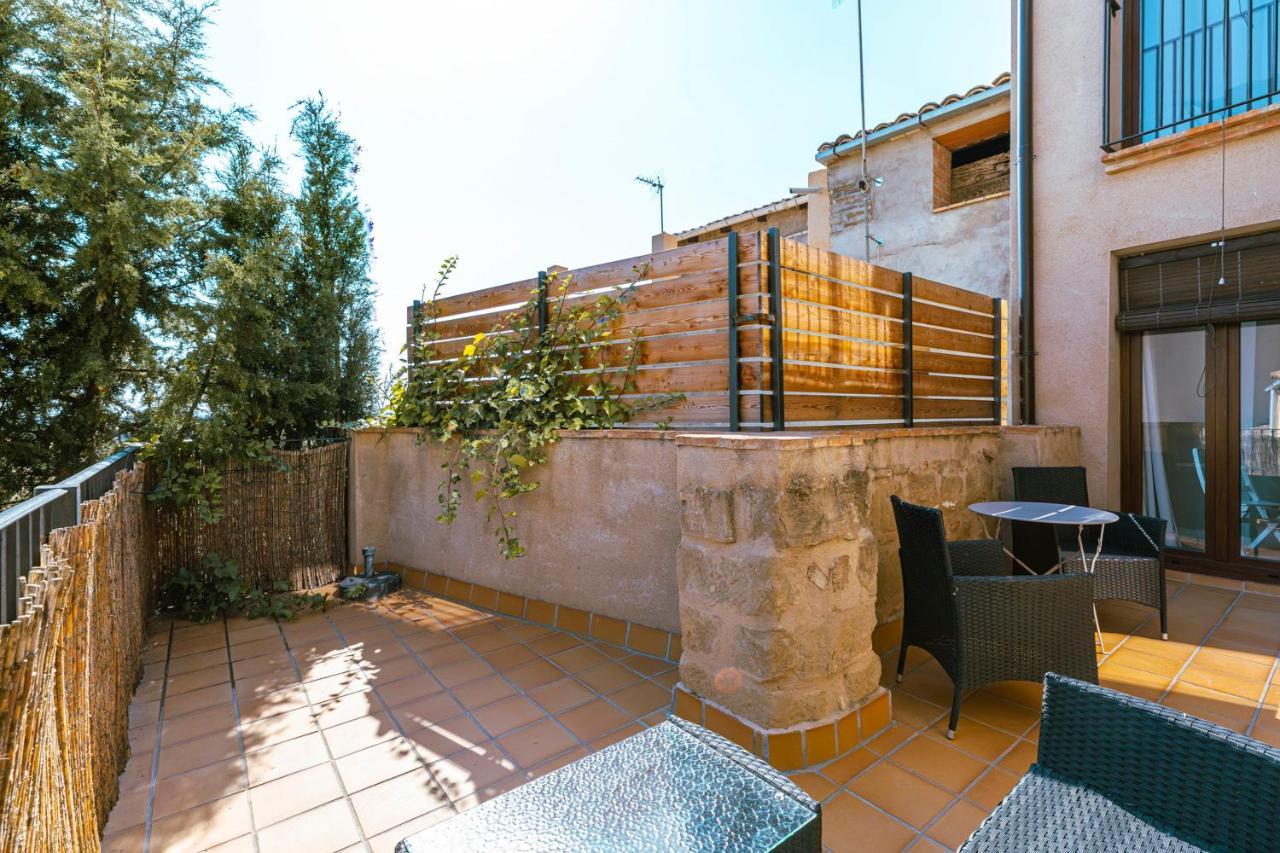 Apartamentos Vino Tinto Y Restaurante Tomate Rosa Adahuesca Kültér fotó