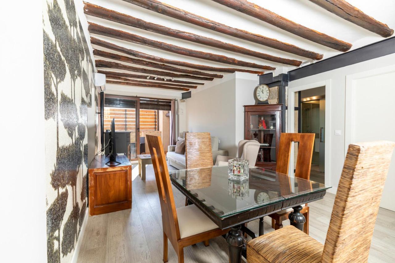 Apartamentos Vino Tinto Y Restaurante Tomate Rosa Adahuesca Kültér fotó
