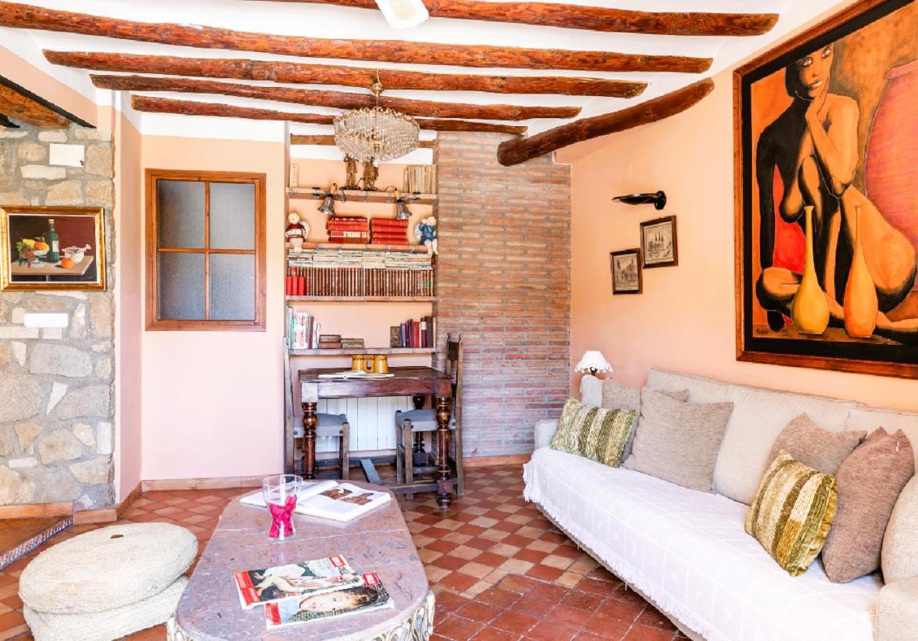 Apartamentos Vino Tinto Y Restaurante Tomate Rosa Adahuesca Kültér fotó